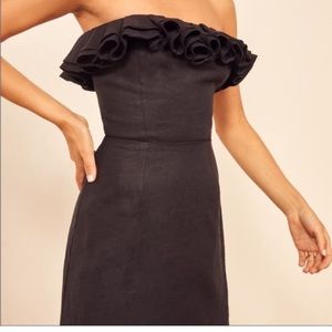 NEW REFORMATION Black Reef Ruffle Strapless Linen Mini-Dress
